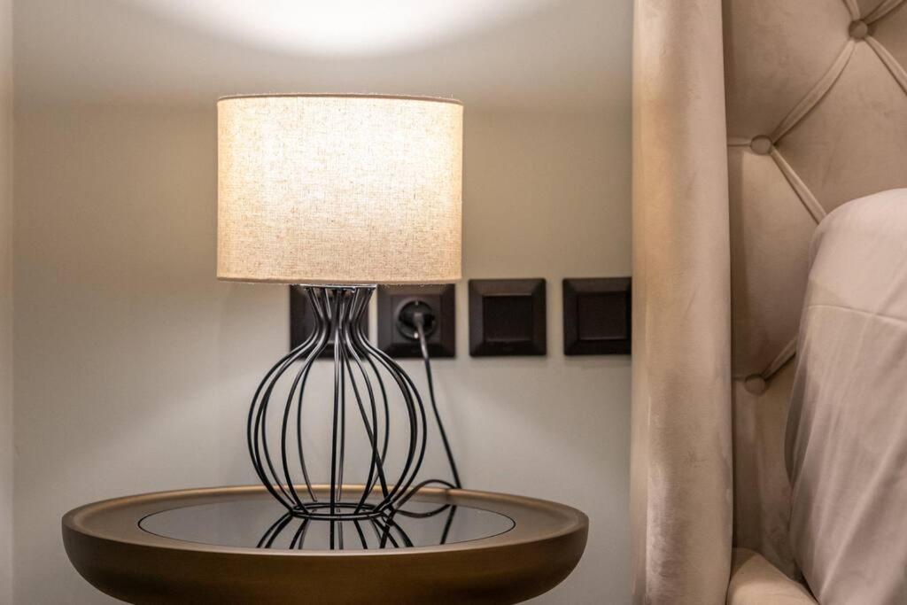 Smaragdi Luxury Jacuzzi Apartment Noho Premium Living Афины Экстерьер фото