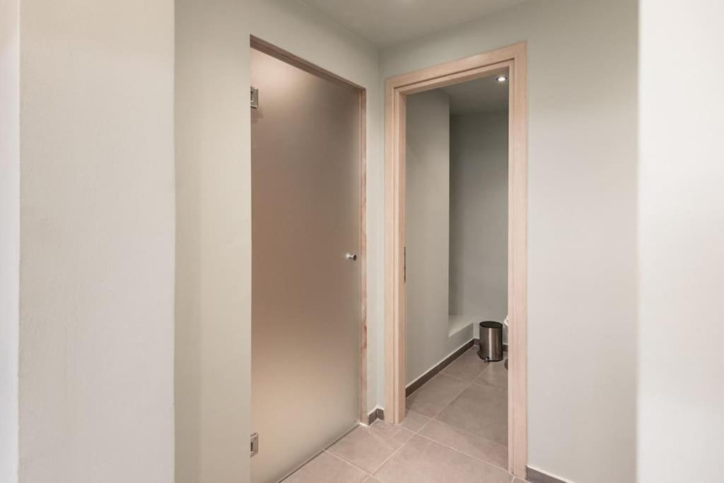 Smaragdi Luxury Jacuzzi Apartment Noho Premium Living Афины Экстерьер фото
