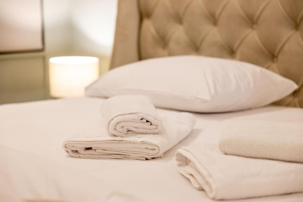 Smaragdi Luxury Jacuzzi Apartment Noho Premium Living Афины Экстерьер фото