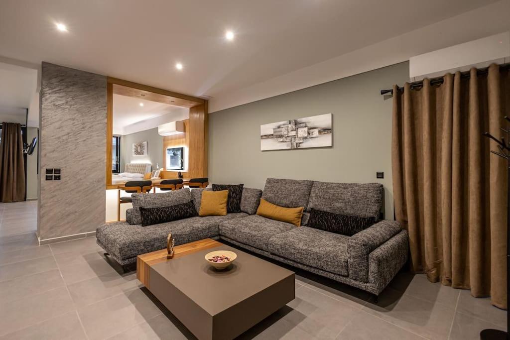 Smaragdi Luxury Jacuzzi Apartment Noho Premium Living Афины Экстерьер фото